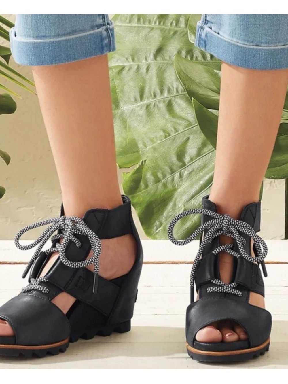 Sorel Women's Leather Joanie Lace Sandal Sz 9 In Black / Sea Salt